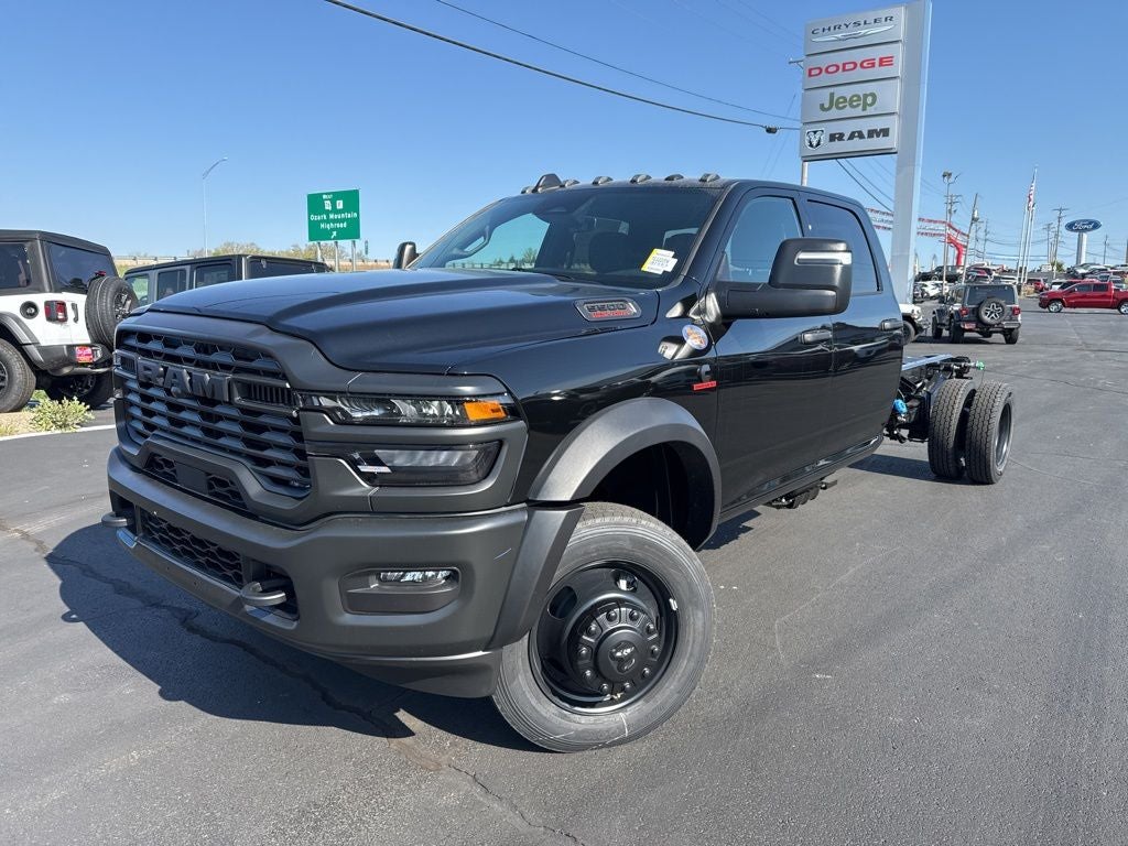 2026 RAM Ram 5500 Chassis Cab RAM 5500 TRADESMAN CHASSIS CREW CAB 4X4 84' CA