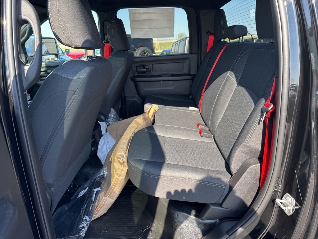 2026 RAM Ram 5500 Chassis Cab RAM 5500 TRADESMAN CHASSIS CREW CAB 4X4 84' CA