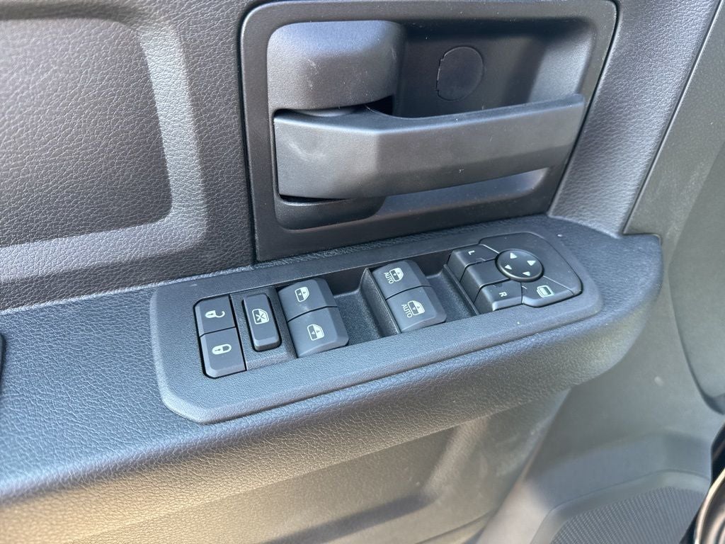 2026 RAM Ram 5500 Chassis Cab RAM 5500 TRADESMAN CHASSIS CREW CAB 4X4 84' CA