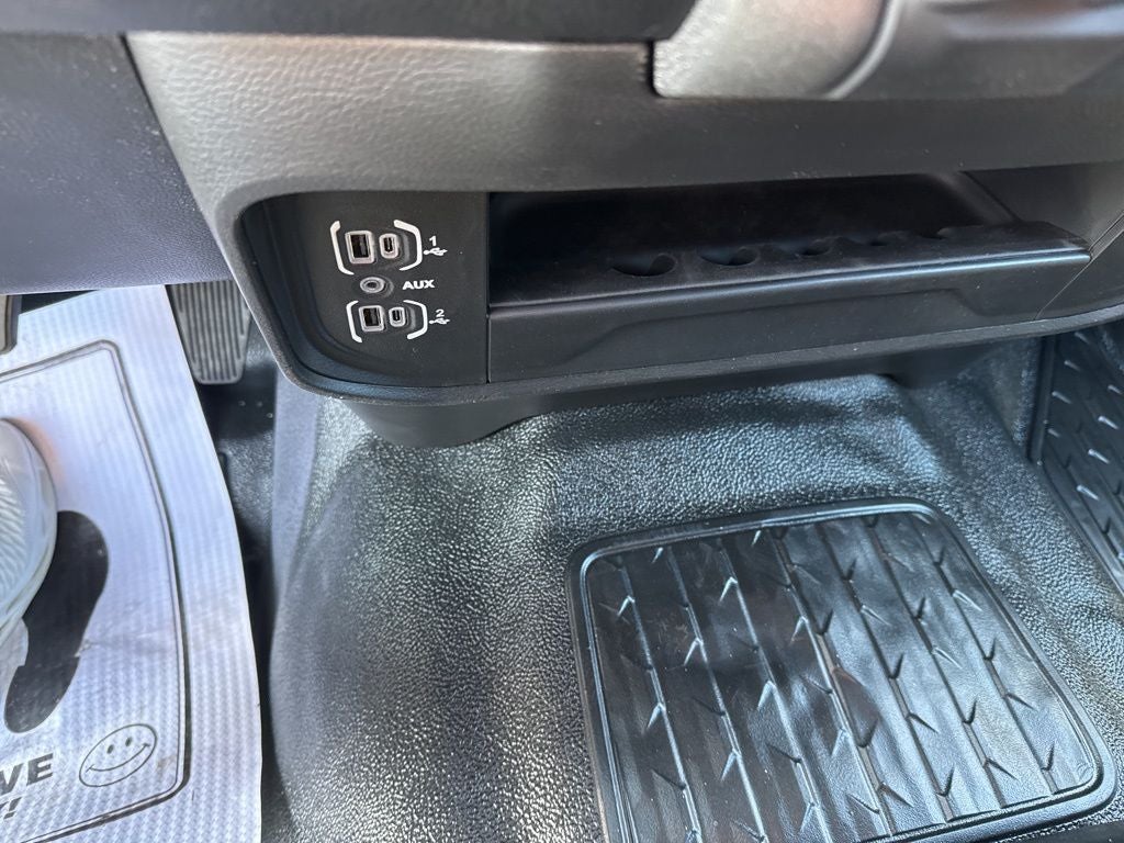 2026 RAM Ram 5500 Chassis Cab RAM 5500 TRADESMAN CHASSIS CREW CAB 4X4 84' CA