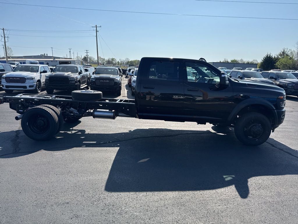 2026 RAM Ram 5500 Chassis Cab RAM 5500 TRADESMAN CHASSIS CREW CAB 4X4 84' CA
