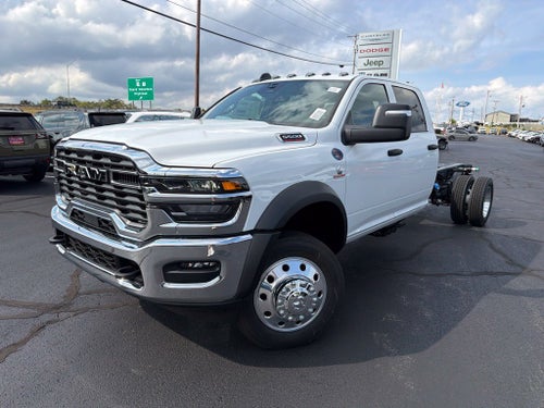 2027 RAM Ram 5500 Chassis Cab RAM 5500 TRADESMAN CHASSIS CREW CAB 4X4 84' CA