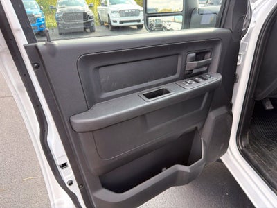 2027 RAM Ram 5500 Chassis Cab RAM 5500 TRADESMAN CHASSIS CREW CAB 4X4 84' CA
