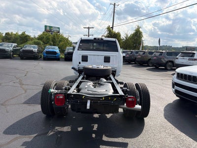 2027 RAM Ram 5500 Chassis Cab RAM 5500 TRADESMAN CHASSIS CREW CAB 4X4 84' CA