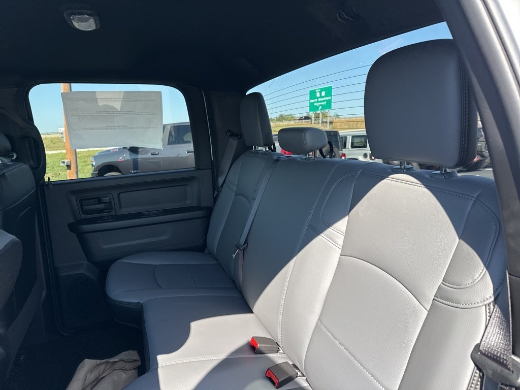 2026 RAM Ram 5500 Chassis Cab RAM 5500 TRADESMAN CHASSIS CREW CAB 4X4 84' CA