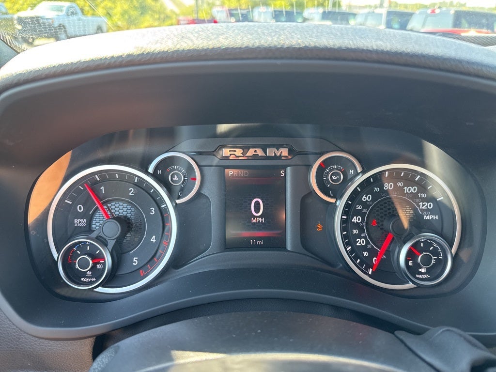 2026 RAM Ram 5500 Chassis Cab RAM 5500 TRADESMAN CHASSIS CREW CAB 4X4 84' CA