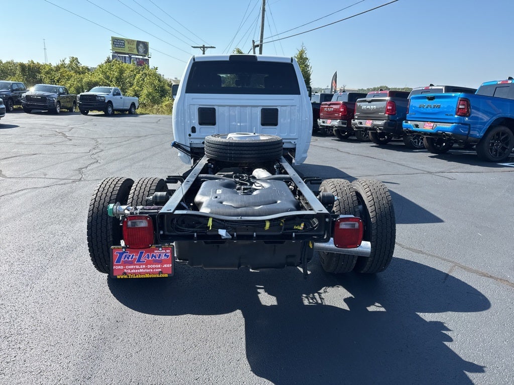 2026 RAM Ram 5500 Chassis Cab RAM 5500 TRADESMAN CHASSIS CREW CAB 4X4 84' CA