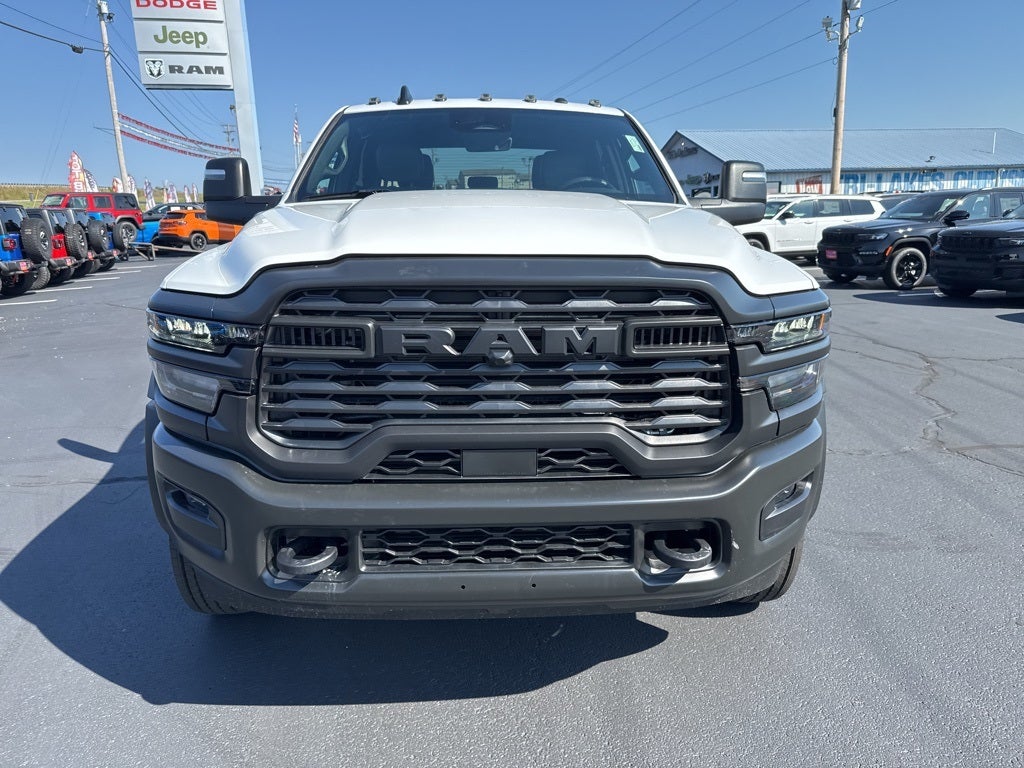 2026 RAM Ram 5500 Chassis Cab RAM 5500 TRADESMAN CHASSIS CREW CAB 4X4 84' CA