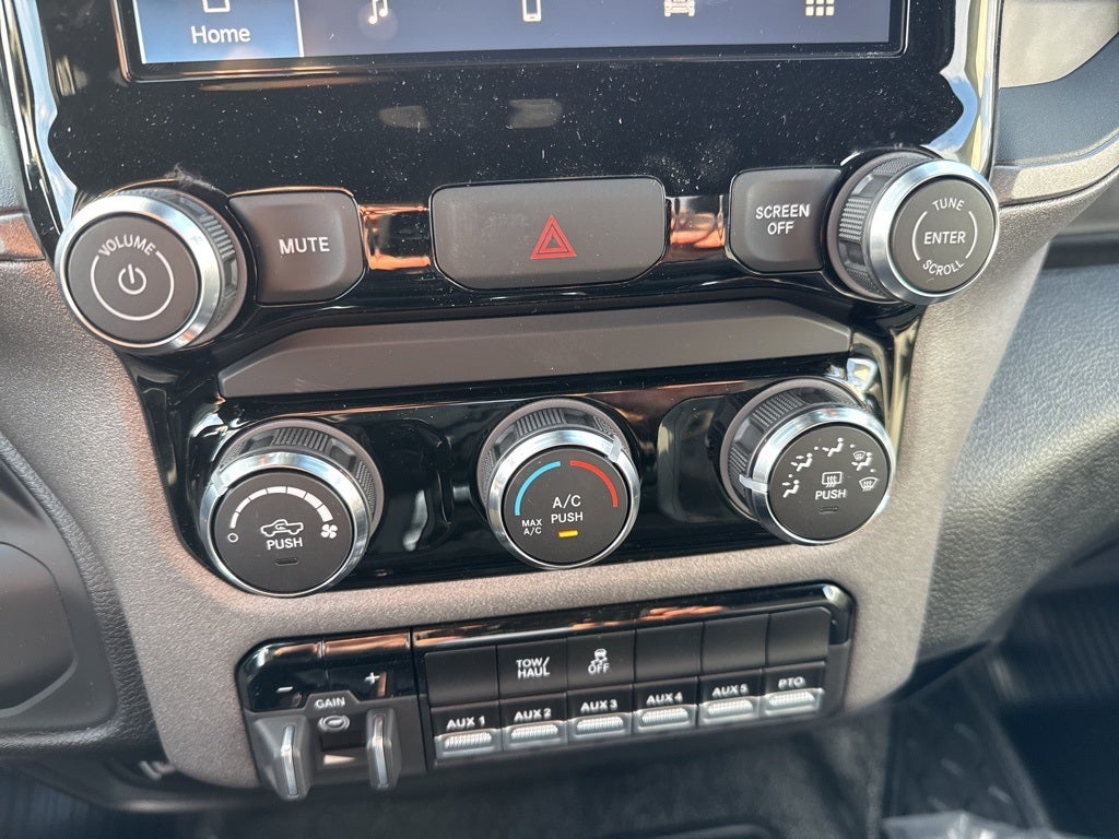 2026 RAM Ram 3500 Chassis Cab RAM 3500 TRADESMAN CHASSIS REGULAR CAB 4X4 60' CA