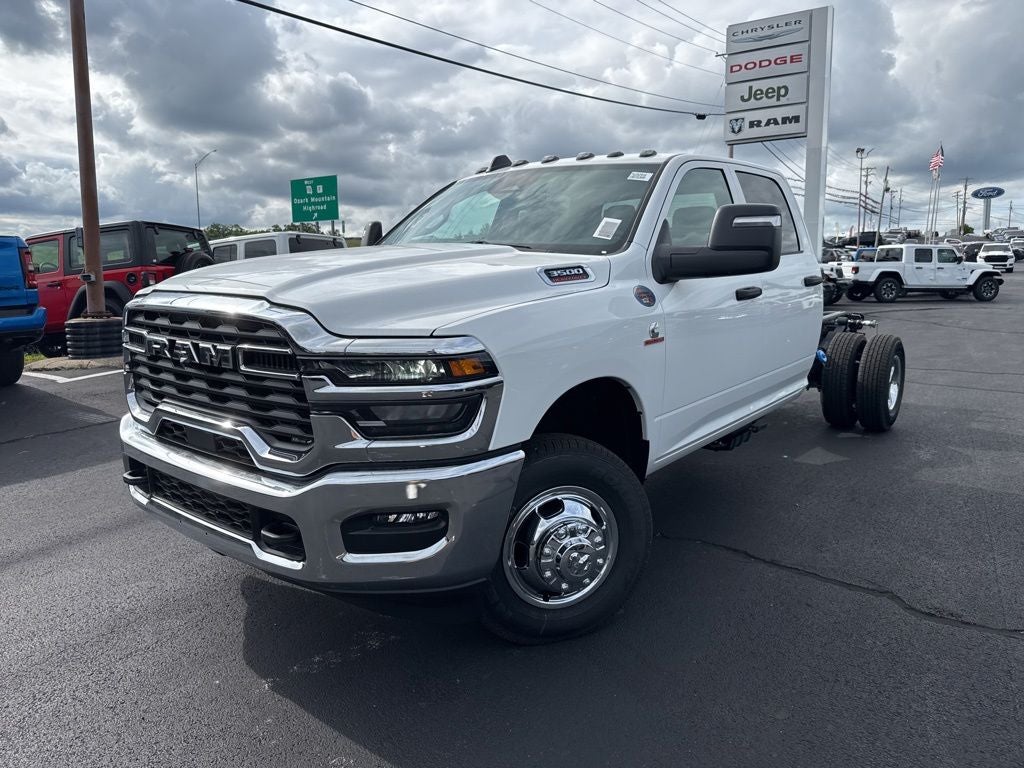 2026 RAM 3500 Tradesman 4X4 Crew Cab's photo
