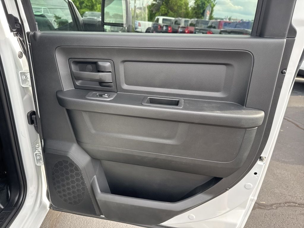 2026 RAM Ram 3500 Chassis Cab RAM 3500 TRADESMAN CREW CAB CHASSIS 4X4 60' CA