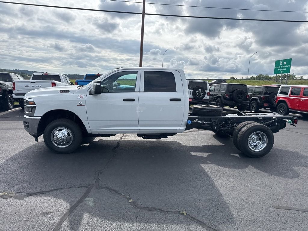 2026 RAM Ram 3500 Chassis Cab RAM 3500 TRADESMAN CREW CAB CHASSIS 4X4 60' CA