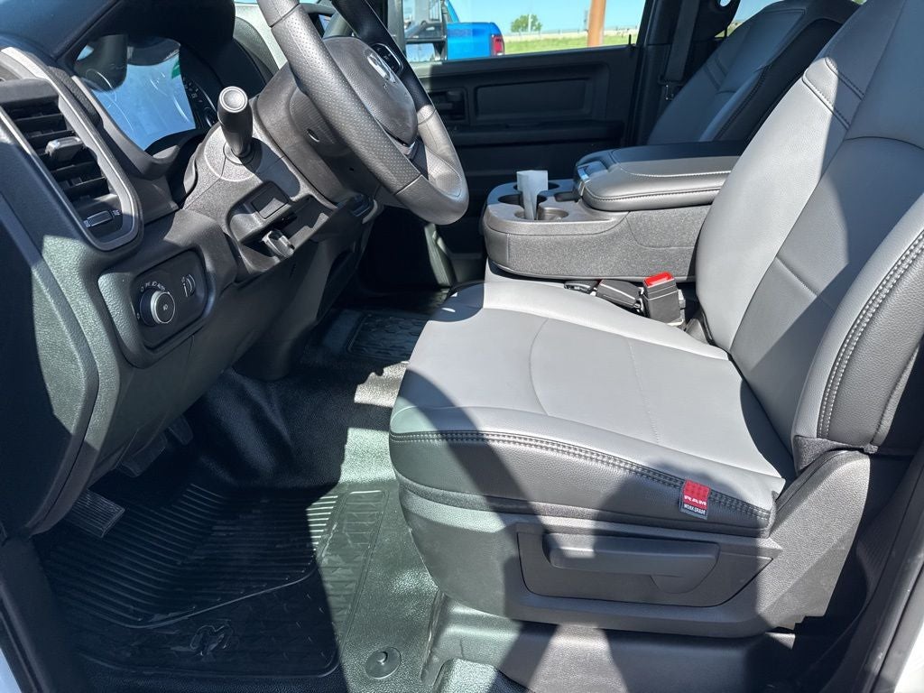 2026 RAM Ram 3500 Chassis Cab RAM 3500 TRADESMAN CREW CAB CHASSIS 4X4 60' CA