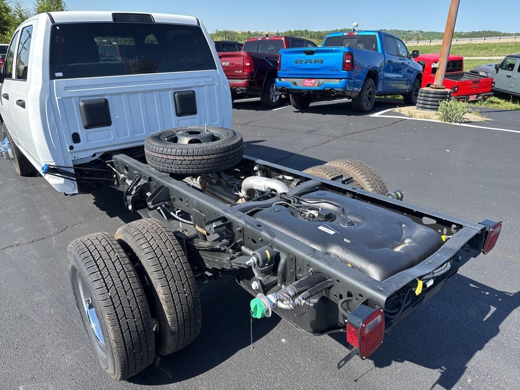 2026 RAM Ram 3500 Chassis Cab RAM 3500 TRADESMAN CREW CAB CHASSIS 4X4 60' CA