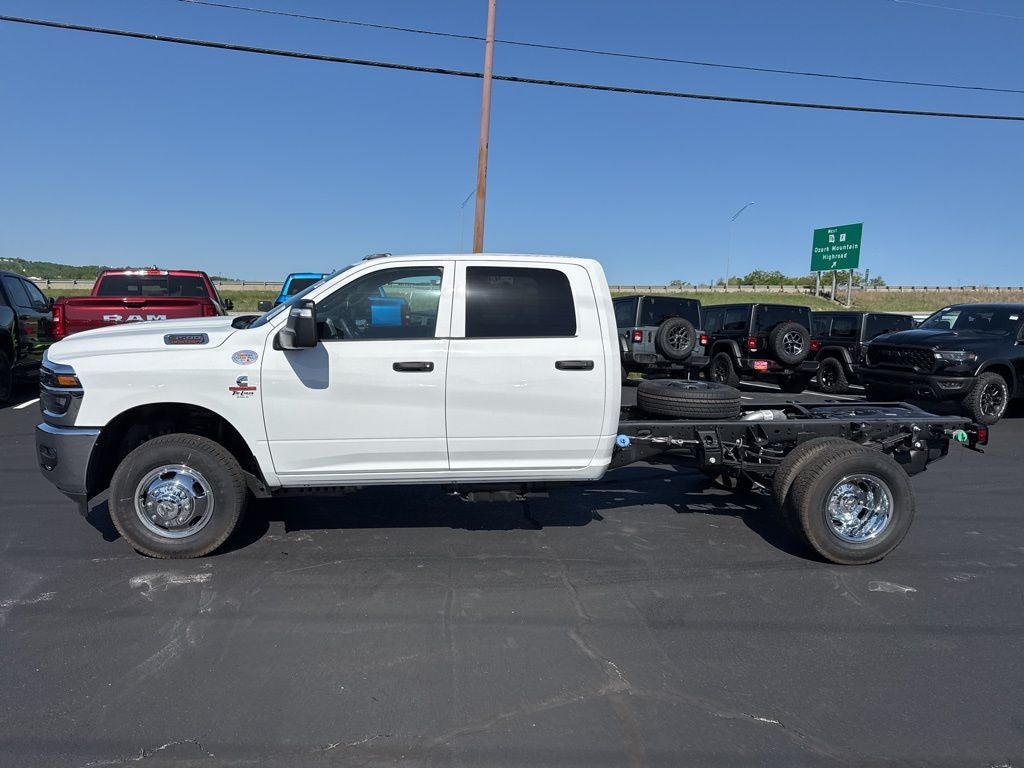 2026 RAM Ram 3500 Chassis Cab RAM 3500 TRADESMAN CREW CAB CHASSIS 4X4 60' CA