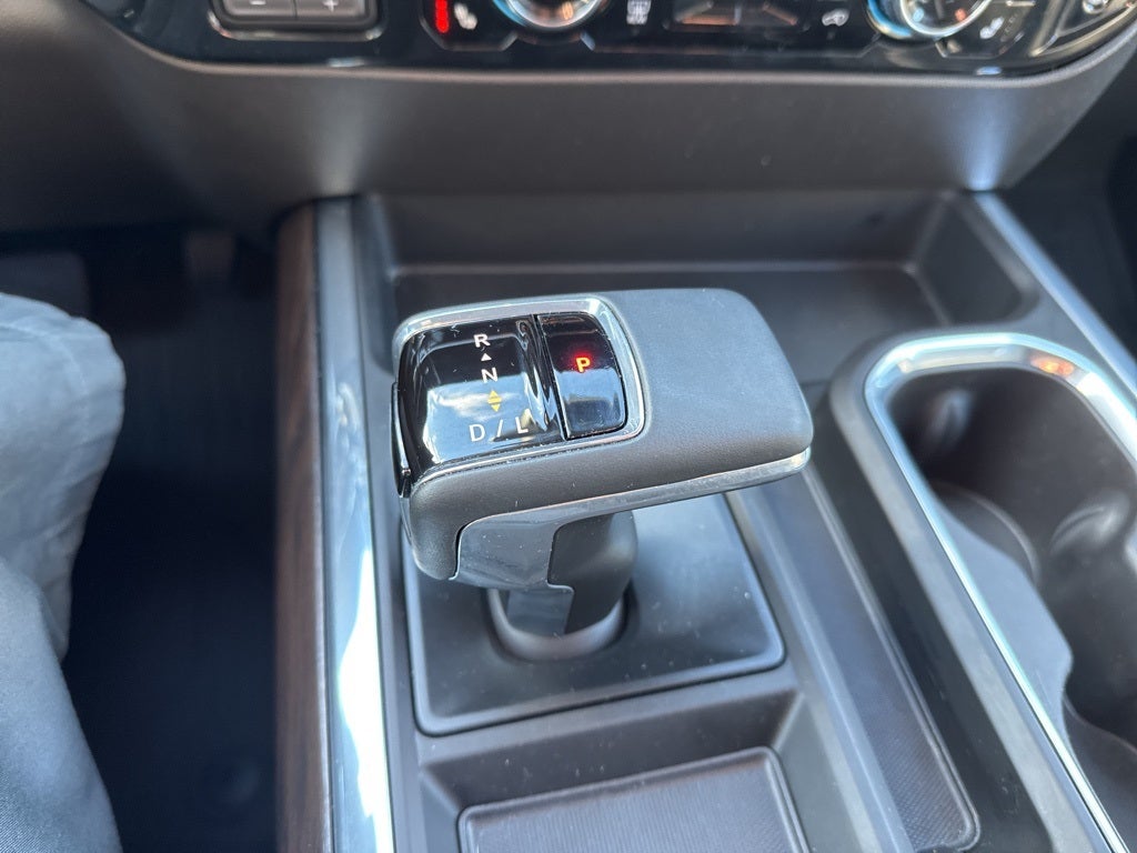 2025 GMC Sierra 1500 4WD Crew Cab Short Box SLT