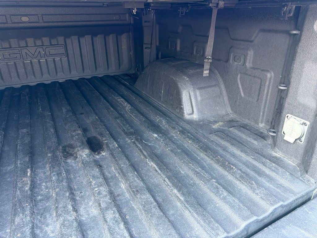 2023 GMC Sierra 1500 4WD Crew Cab Short Box SLT