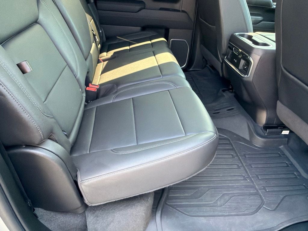 2023 GMC Sierra 1500 4WD Crew Cab Short Box SLT