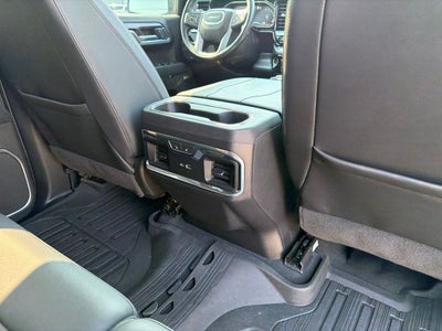 2023 GMC Sierra 1500 4WD Crew Cab Short Box SLT