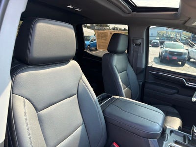 2023 GMC Sierra 1500 4WD Crew Cab Short Box SLT