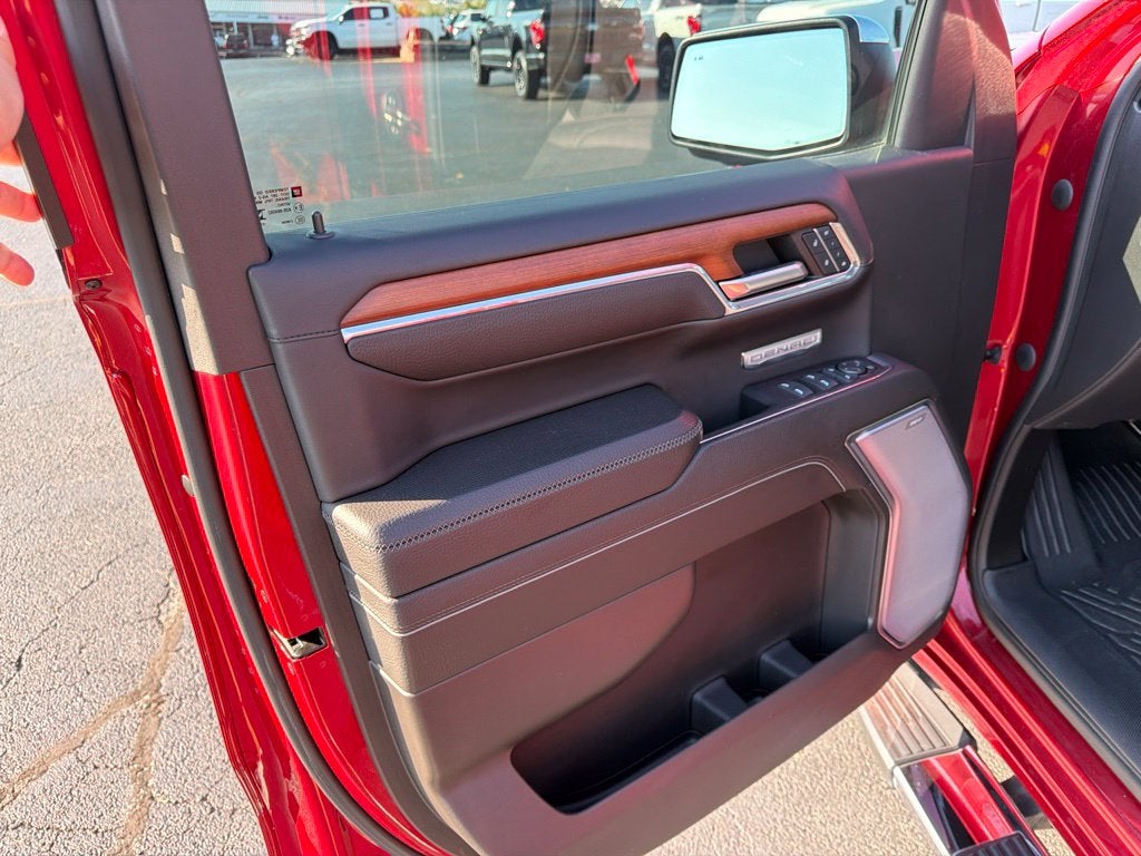 2023 GMC Sierra 1500 4WD Crew Cab Short Box Denali