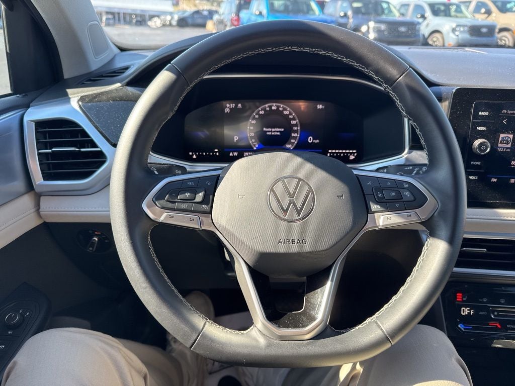 2025 Volkswagen Taos 1.5T SE