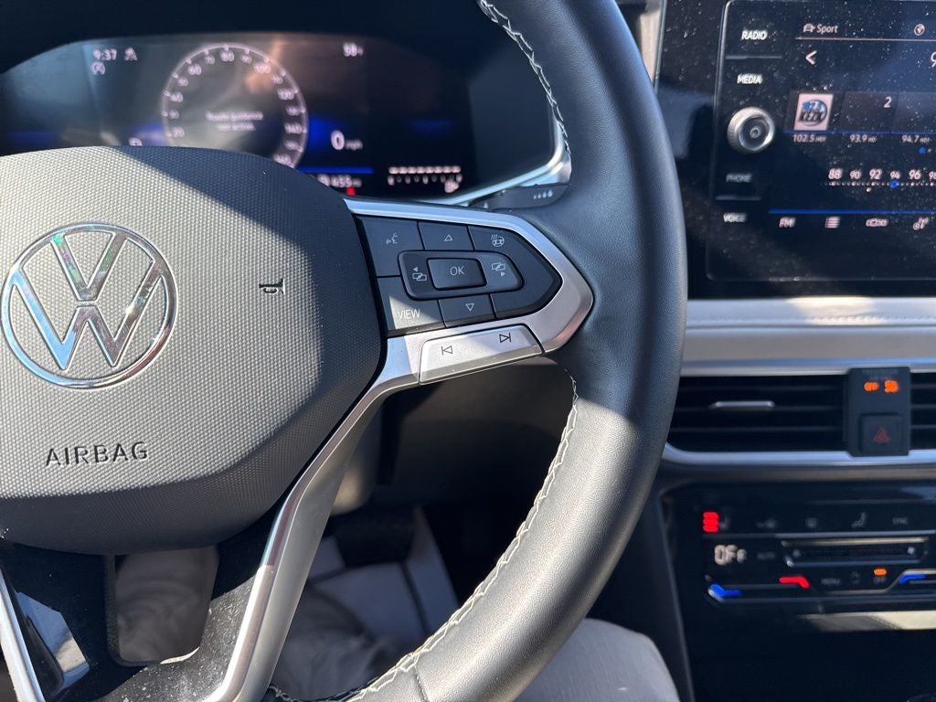 2025 Volkswagen Taos 1.5T SE