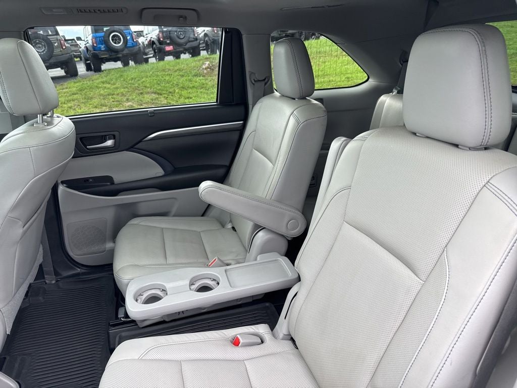 2019 Toyota Highlander Hybrid Limited Platinum