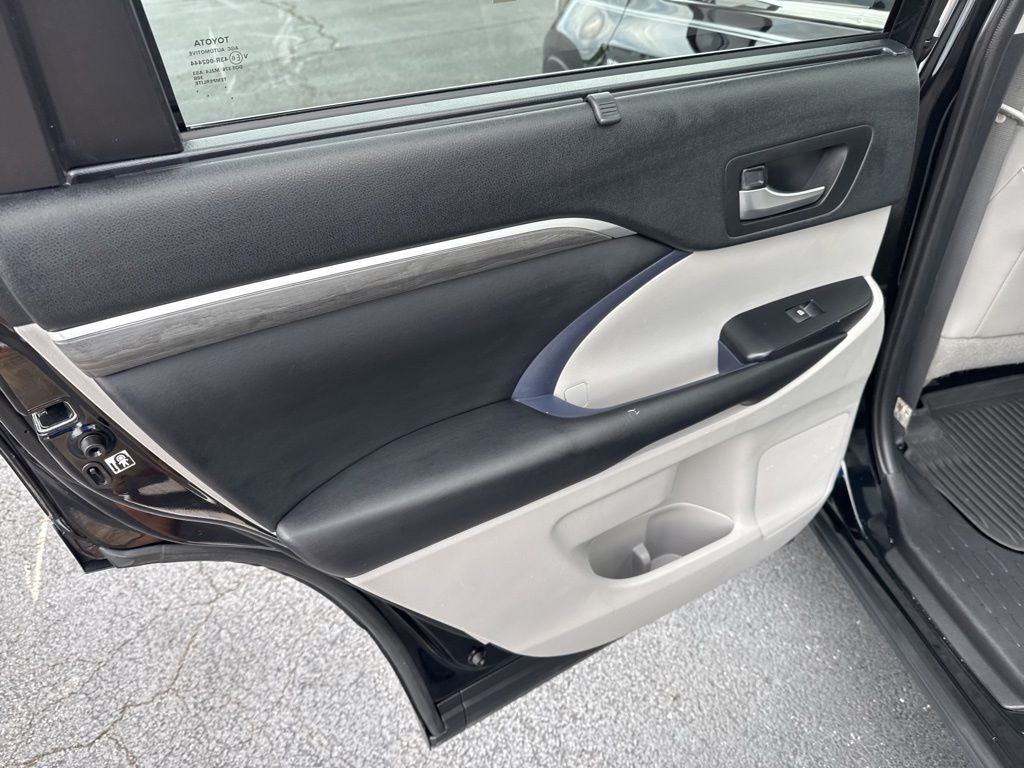 2019 Toyota Highlander Hybrid Limited Platinum