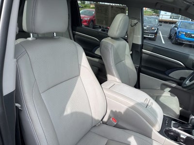 2019 Toyota Highlander Hybrid Limited Platinum
