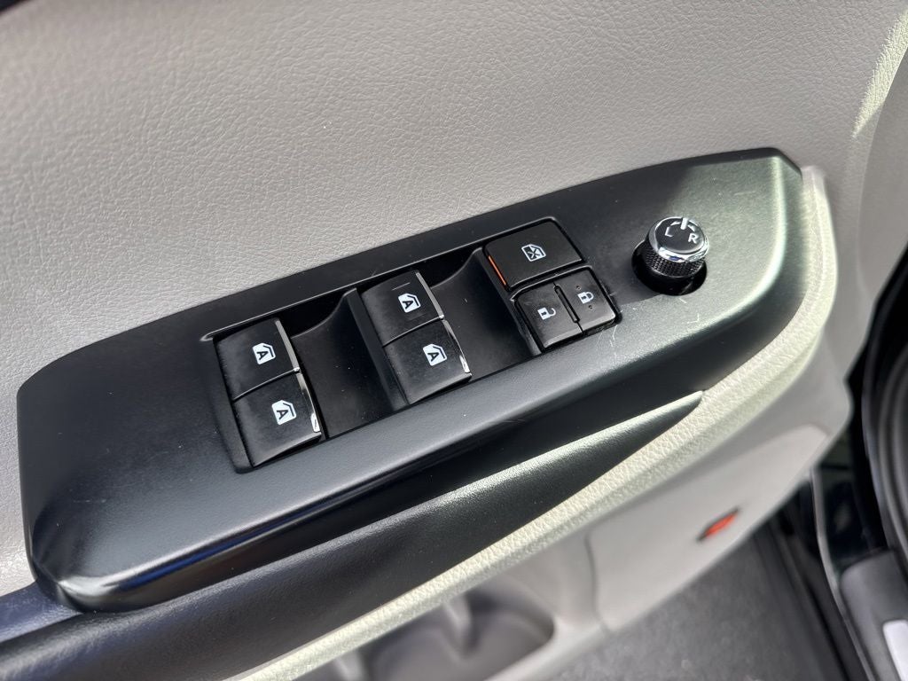 2019 Toyota Highlander Hybrid Limited Platinum