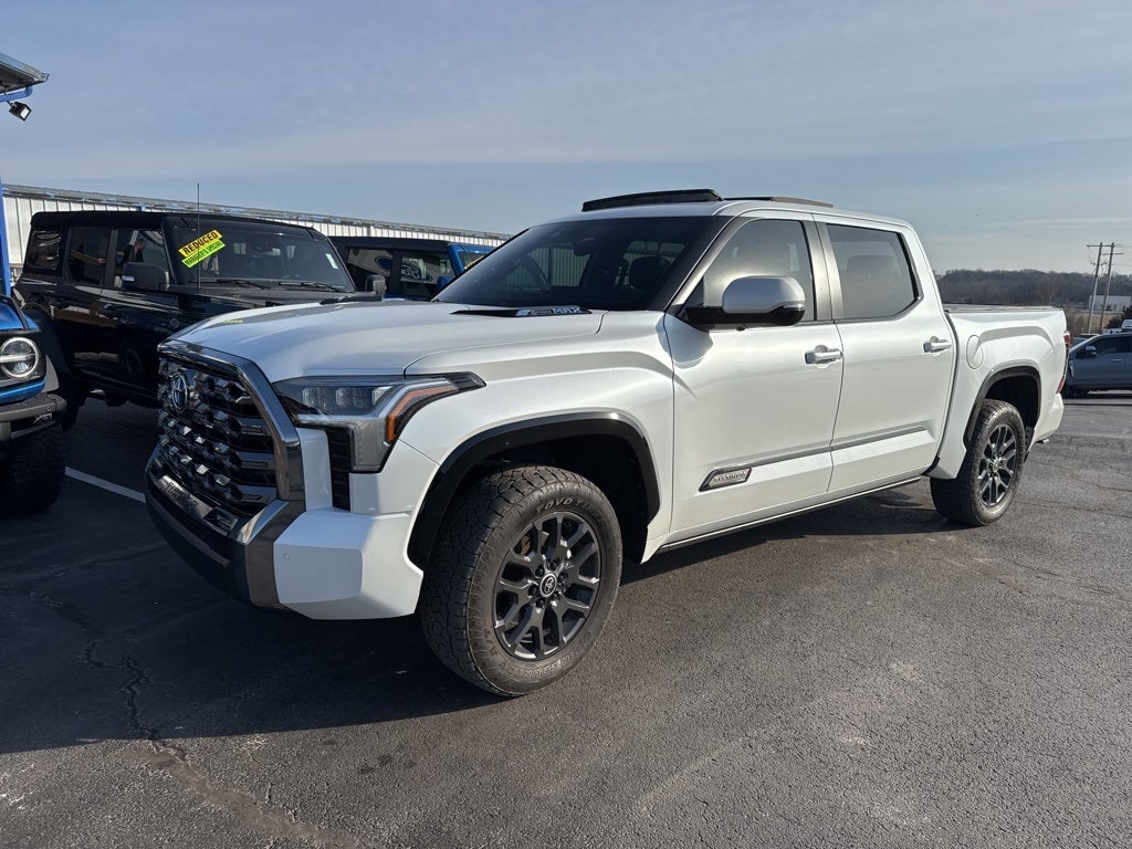 2024 Toyota Tundra Hybrid Platinum 4WD