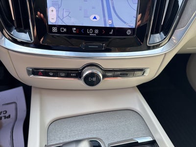 2023 Volvo S60 B5 Plus Dark Theme