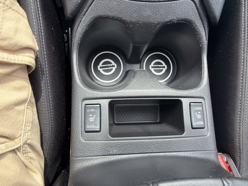 2022 Nissan Rogue Sport SV FWD Xtronic CVT