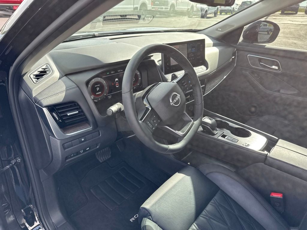 2025 Nissan Rogue Platinum