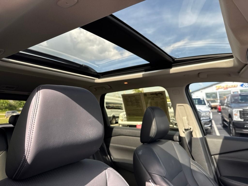 2025 Nissan Rogue Platinum