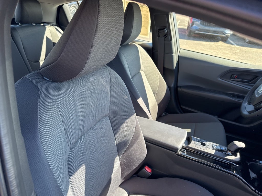 2025 Toyota Prius LE