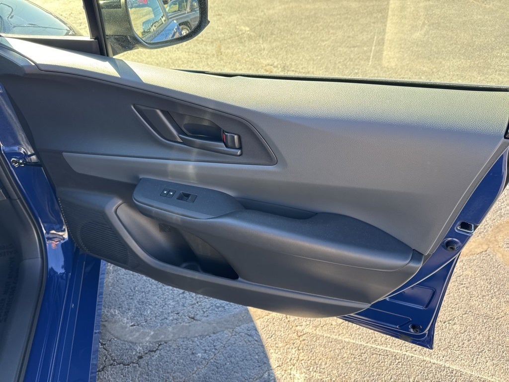 2025 Toyota Prius LE