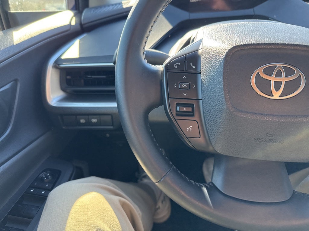 2025 Toyota Prius LE