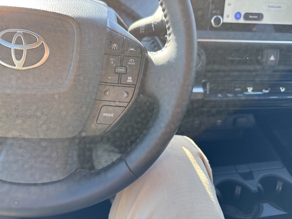 2025 Toyota Prius LE