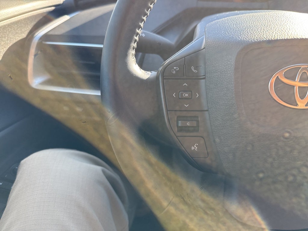 2025 Toyota Prius LE