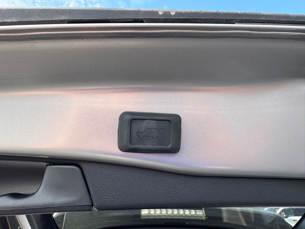2025 Toyota RAV4 Hybrid XLE Premium