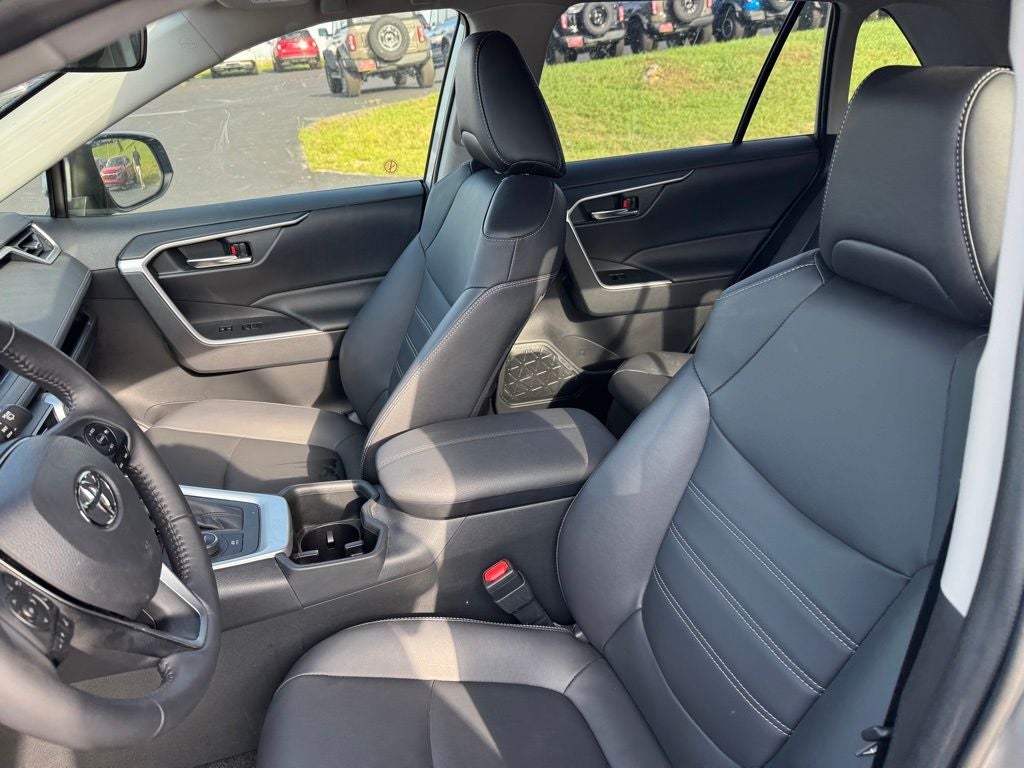 2025 Toyota RAV4 Hybrid XLE Premium