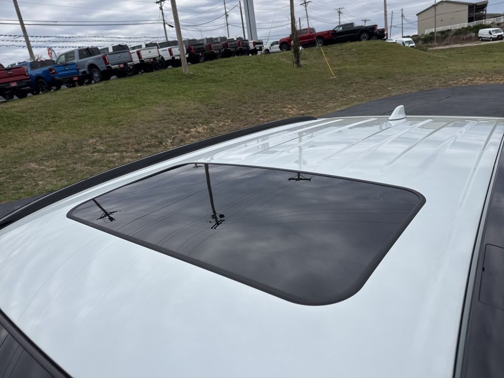 2025 Toyota RAV4 Hybrid XLE Premium