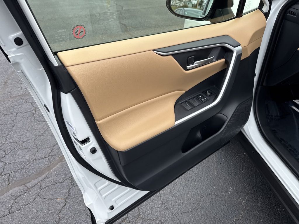2025 Toyota RAV4 Hybrid XLE Premium