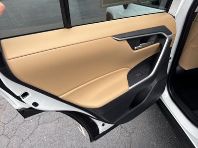 2025 Toyota RAV4 Hybrid XLE Premium