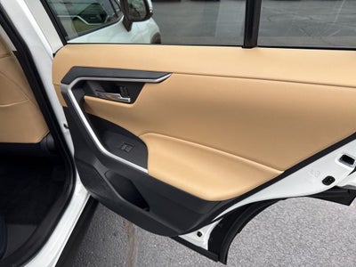 2025 Toyota RAV4 Hybrid XLE Premium