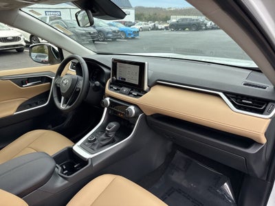 2025 Toyota RAV4 Hybrid XLE Premium