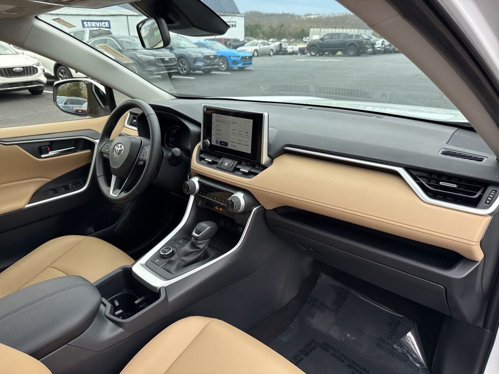 2025 Toyota RAV4 Hybrid XLE Premium