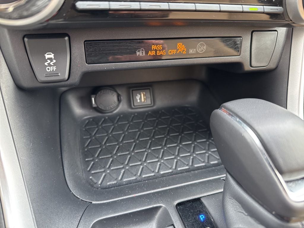 2025 Toyota RAV4 Hybrid XLE Premium